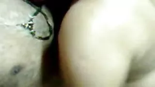 पोर्च में प्रेमिका दो पिकअप ट्रकों के साथ पैसे कमाए