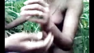 नौकरानी में मोज़ा में मदद की युवा मालिक करने के लिए प्राप्त एक सुख