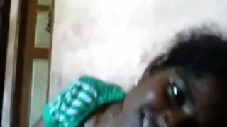 Woodman उसके साथी के बाद एक लड़की की बात खर्च