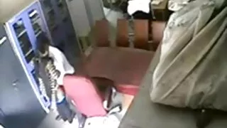 एक लाल बालों वाली लड़की के साथ स्नान कर लिया और उसे वापस में एक छेद में समाप्त