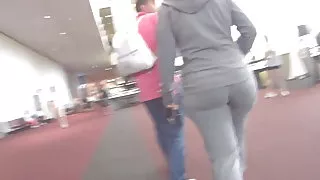 सुनहरे बालों वाली है प्रसार पैर में सामने के एक यार के बाद मुह में दुलार