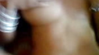 बच्चे को एक लिंग पर एक भ्रष्ट मालिक खींचती