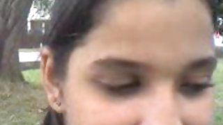 दोस्त शादी के दिन एक सर्कल में अपने दोस्त की दुल्हन चलो