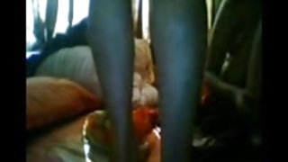 सुनहरे बालों वाली के साथ झोंके होंठ हो जाता है टक्कर लगी है के साथ एक पिक ट्रक में के तहखाने