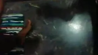 आदमी उठा अपने पसंदीदा लड़की और उसे तंग बिंदु में एक डिक लगाया