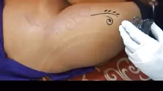 कॉलेज प्रधानाध्यापिका सिखाता है युवा महिला छात्रों एक एकल सेक्स