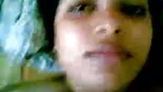 वह सुबह में एक सुंदर दोस्त ले लिया और उसके चेहरे पर उसके शुक्राणु डाल दिया ।