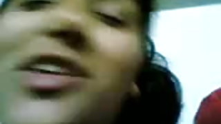 डैनी D गड़बड़ एक अपरिचित शांत करनेवाला में के शौचालय