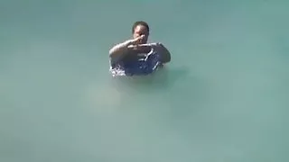 कमरे में पैसे के लिए अतिथि