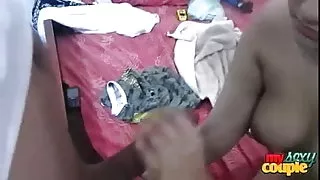 आकर्षक महिला था नहीं दे ऊपर सेक्स तीन प्रतिभागियों का सम्भोग के साथ एक युवा आदमी