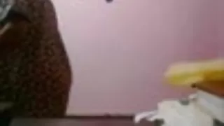 सुनहरे बालों वाली Anya है सो रही है के साथ एक काले दोस्त में के बेडरूम