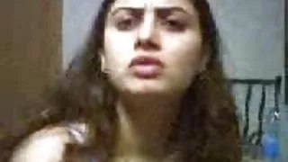 बहादुर लड़का उसके बेडरूम में एक युवा पड़ोसी तलने के लिए सहमत हुए