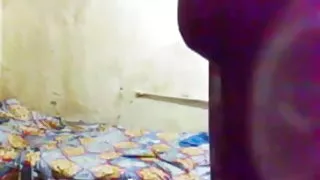 सुनहरे बालों वाली कुशलता मिला के आदमी किट्टी और वह मोटे तौर पर पाया बाहर