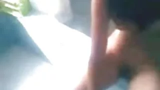 ब्रुनेट वाचिंग उसकी प्रेमी खींचती है गर्लफ्रेंड