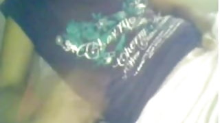 गुड़िया की पत्नी ने शादी की अंगूठी एक जीभ दी