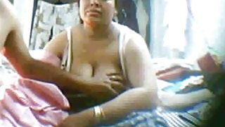 लेस्बियन शिक्षक सगाई में मुह में के साथ एक छात्र