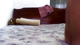 शराब पिया और सोफे पर भावुक योनि सेक्स में लगे