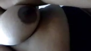 एक समलैंगिक कोच ने कक्षाओं के दौरान प्रकृति में ग्राहक के छेद पाला