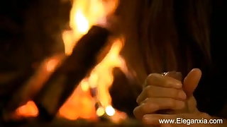 खल्ल्या के आने से पहले कुंगूसोम में लगे दो सेक्सी bunnies