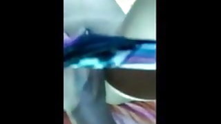 भयभीत वेश्या एक पुलिसकर्मी के साथ मुश्किल सेक्स के लिए सहमत