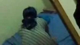 शयन के साथ ठाठ श्यामला शुरू हुआ के साथ एक सज्जन पैर बुत