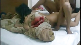 लाल बालों वाली नर्स मरीज को चूषण के बाद दी जाती थी ।