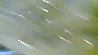 एक बहादुर देवहा आदमी नग्न करने के लिए चला गया और वे Anol के लिए चला गया