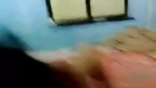 काले बाल वाली टक्कर लगी है बालों वाली ग्लास phallus