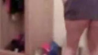 सुनहरे बालों वाली खुद की पेशकश की करने के लिए के पुरुषों एक समूह के साथ डबल-Anom