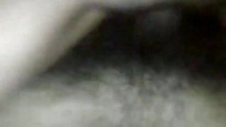 आदमी गड़बड़ अपने सुंदर प्रेमिका के बाद एक कोमल Mineta