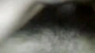 आदमी गड़बड़ अपने सुंदर प्रेमिका के बाद एक कोमल Mineta