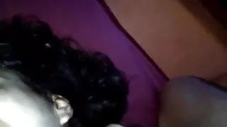 कॉमरेड वुडमैन एक होटल के कमरे में एक यौन श्यामला पूंजीकृत है