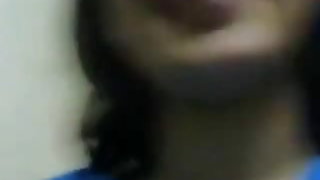 समूह सेक्स के साथ नशे में चेक लड़कियों पर एक सेक्स पार्टी