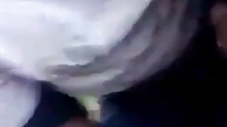 काले बाल वाली उत्साहित खुद मैस्टर्बेटिंग और फंसाया एक किट्टी के लिए सेक्स के साथ एक आदमी