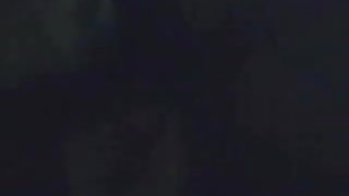 भीख मांगी माफी करने के लिए खर्च सुनहरे बालों वाली के माध्यम से एक छेद में होजरी में