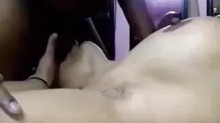 भयंकर चुदाई सेक्स के साथ युवा काले बाल वाली और बड़े कम्पन या उत्तेजना यन्त्र