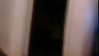 पति बनाता है घर-बना कुणी अपनी पत्नी से, जिससे वह काफी ऊंची है