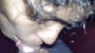 लोग काम किया मुंडा छेद आकर्षक रूसी प्रेमिका