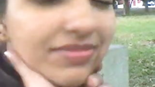 लंबे समय बालों वाली युवा मिलता है परिपक्व बॉस में कैबिनेट