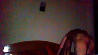 Cosplewoman ड्रैगन क्वीन में बदल गया और एक दोस्त एक बना दिया ।