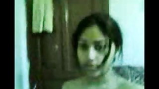 दो व्यवसायियों की व्यवस्था के लिए लाल बालों वाली गर्म बंधक परपीड़न सेक्स और तीन प्रतिभागियों का सम्भोग