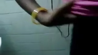 मशालों की बारी थी युवा प्रेमिका के गुदा के सदस्यों द्वारा छेदा