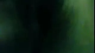 एक भूखा दोस्त को दूर खुद को केवल बट में लेने के लिए कहा