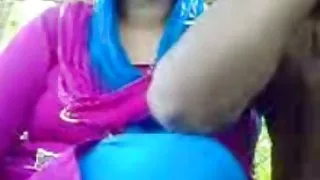 घुटना टेककर नीचे एक नीग्रो झटका नौकरी बनाया और वह शैग करने के लिए शुरू कर दिया