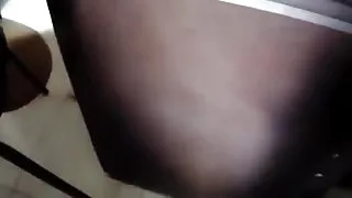 लोग फिल्माया एक सुंदर कास्टिंग के साथ एक युवा रूसी मॉडल