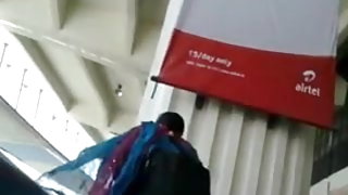 Busty माँ है लाया करने के लिए एक तूफानी सुख के पास के पूल