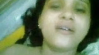 परिपक्व सौतेली माँ आया में के स्नान करने के लिए के बच्चे और की पेशकश की उसे सेक्स