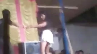 रूसी फैटी हड़कंप मच गया और था करने के लिए किया जा रहा है के बीच पैर पर घर