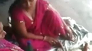 खेलने के बाद बिलियर्ड्स डार्क चमड़ी आदमी वसा मां जोर दे रहा था