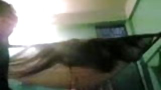 से मुलाकात की एक ट्राम के साथ एक सुंदर आदमी और आमंत्रित किया उसे करने के लिए सेक्स